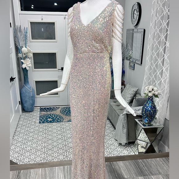 New ✨Sparkling Iridescent Champagne Sequin Evening Dress - Picture 9 of 17